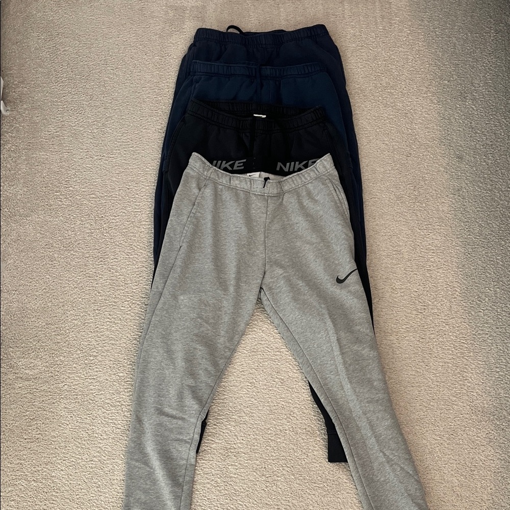 Nike men’s medium lot of 4 sweatpants Gray,Black and blue Joggers Set